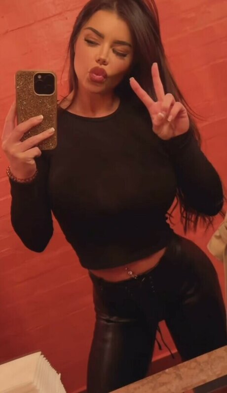 arab muscle onlyfans exclusive image