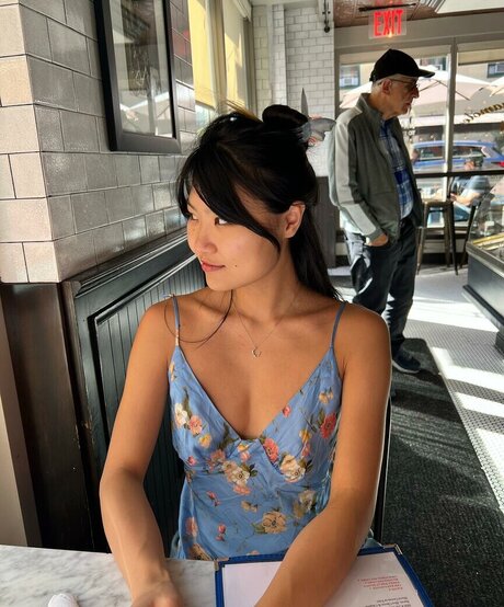 Mimee Xu free model gallery