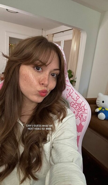 Liss The Lass naked model galleries