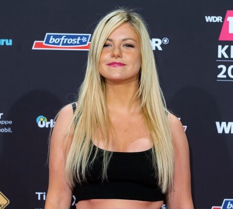 KellyMissesvlog star perfect archive