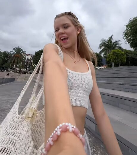 Lea Peach model naked archive