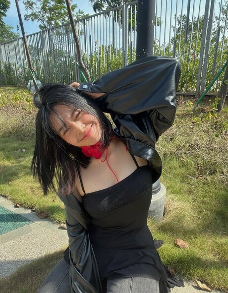 arab muscle onlyfans erotic image