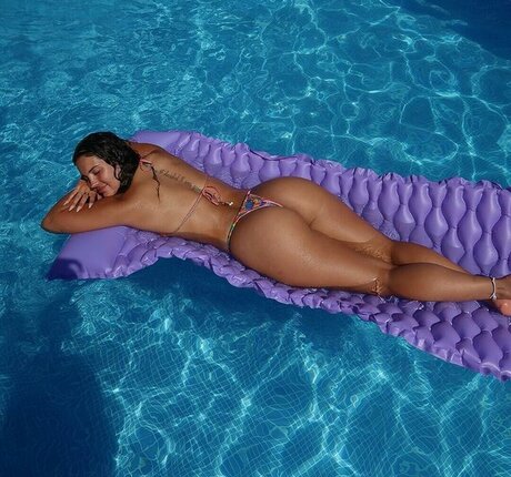 Kelsie Faith Thomas erotic star photo