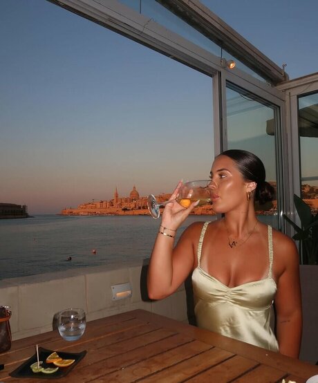 Kelsie Faith Thomas beautiful star images