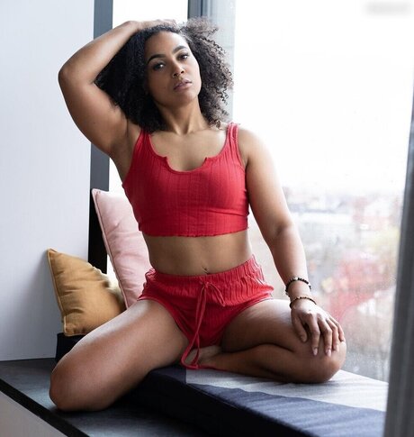 graefiin melanin xxx actress gallery