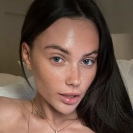 BRONT B nude pornstar pics