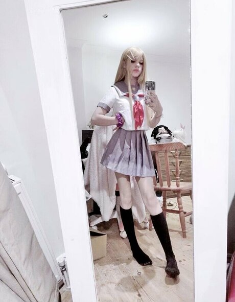 nadecola9 sex model image