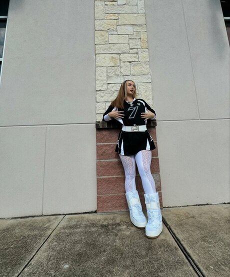 des suzanne model xxx photo