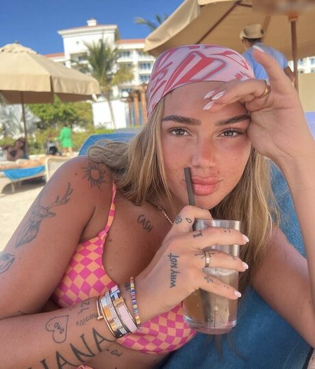 Loredana Zefi pornstar sex gallery