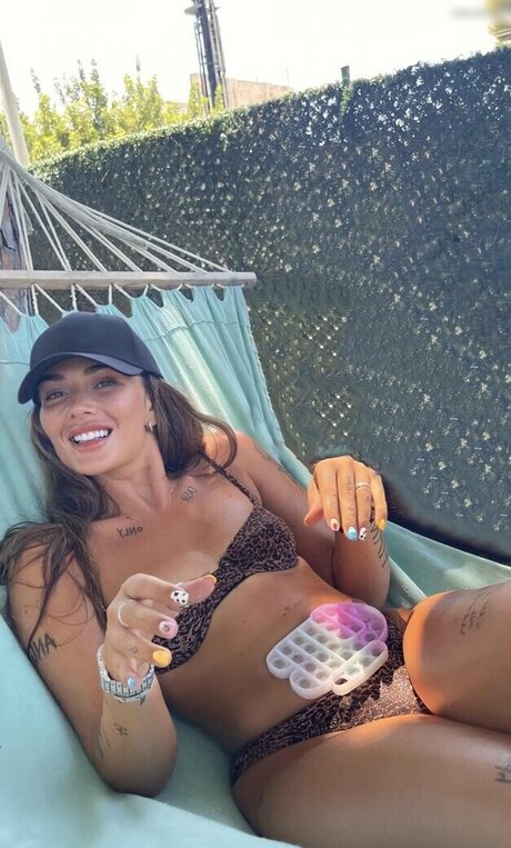 Loredana Zefi Profile