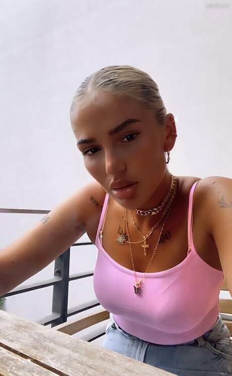 curvy xxx onlyfans hot sex image