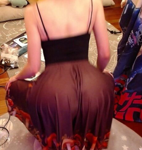 Mello Mutinus beautiful model img