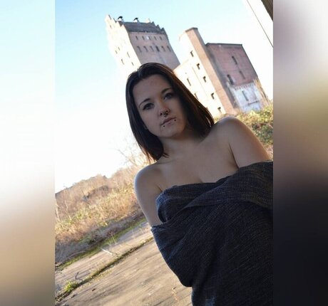 Laura Knoblauch Profile