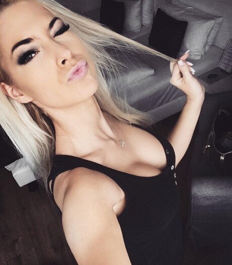 blonde onlyfans pornographic galleries