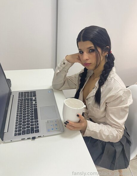 black ppanther model top archive