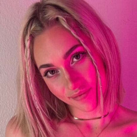 Itisemimarie pornographic model image