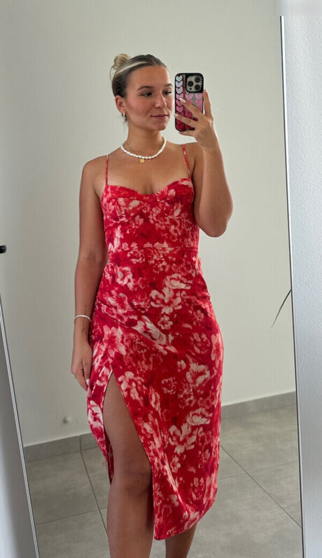 gorgeous milf onlyfans hot images