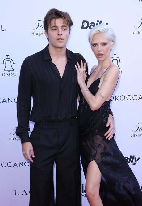 Delilah Hamlin erotic star gallery