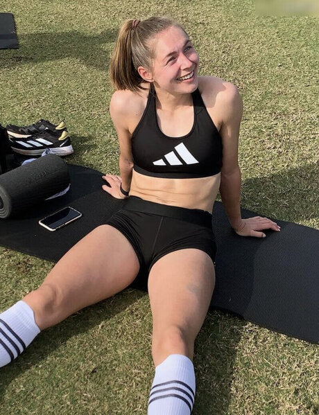 stepsister onlyfans hot nude pic