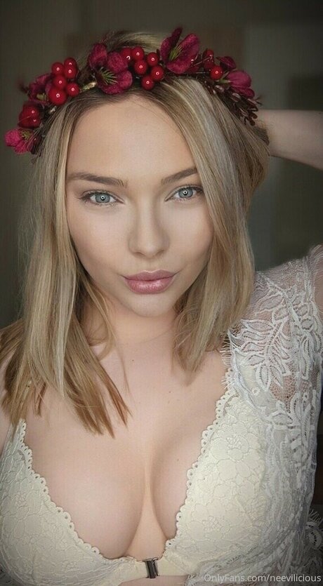 blonde princess onlyfans art naked photos