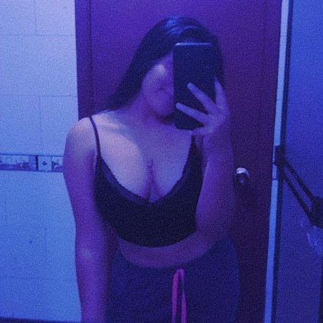 LAURA GOMEZ perfect star gallery