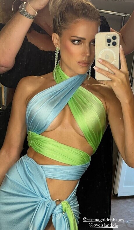 dark skin onlyfans pornographic picture