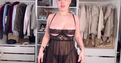 skinny brunette onlyfans hot sexy pictures