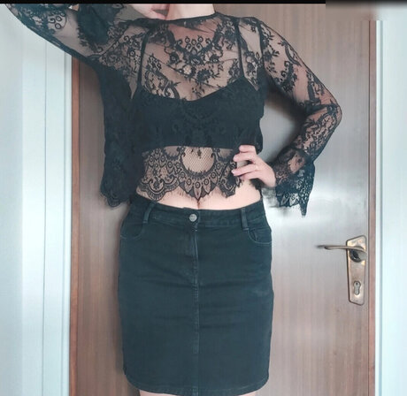 asian lesbian onlyfans porno picture