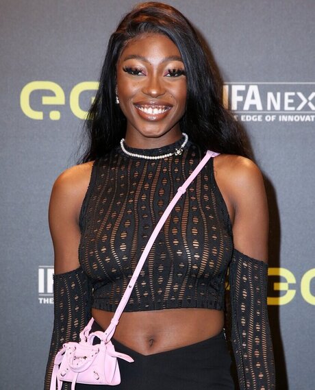 OOPS Deutsch actress picture