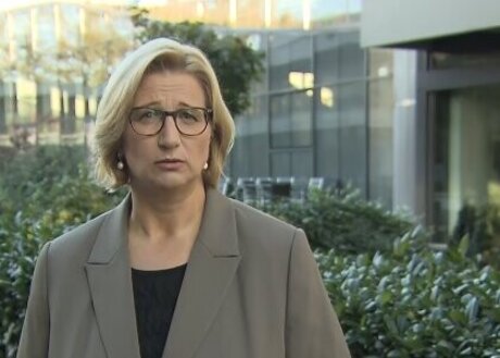 OOPS Deutsch model exclusive pics