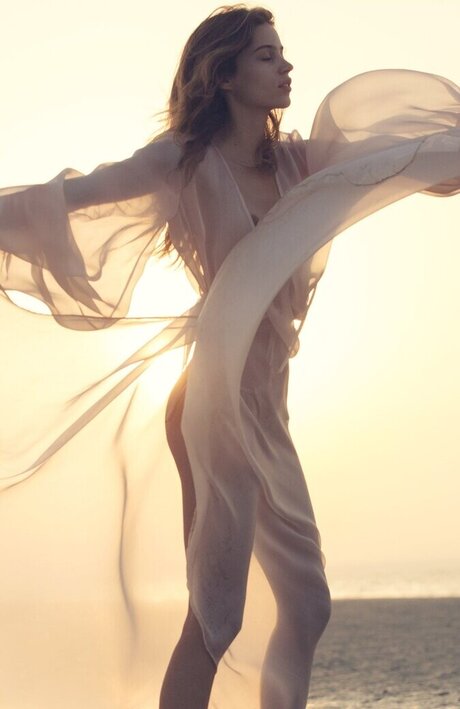 OOPS Deutsch sexy actress pic