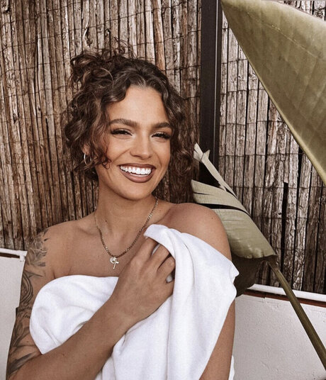 college girl onlyfans pretty img