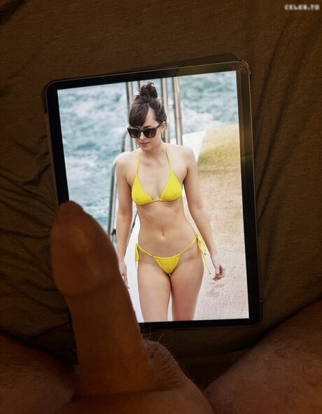 Cum Tributes model exclusive picture