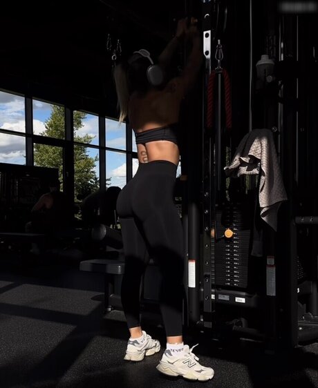 drag queen onlyfans sexy image