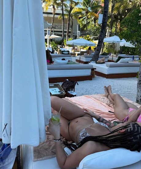 Jennywithad pretty model galleries