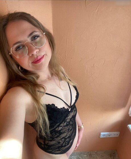 Lennaaa Rs sexy star pic