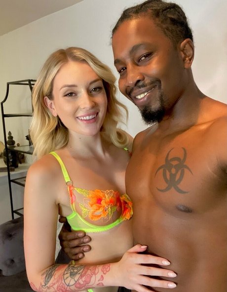 charlottesins naked star gallery