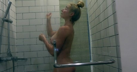 Rosie Burr model perfect pic