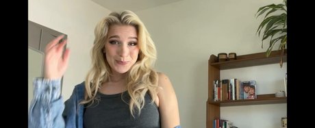 Courtney Miller star exclusive image