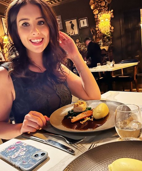 ErinMoore model porn pictures