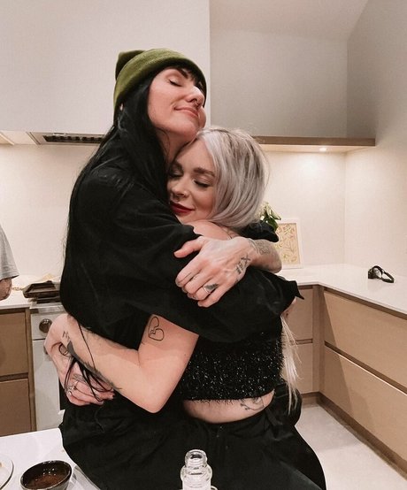 chubby nerd onlyfans xxx image