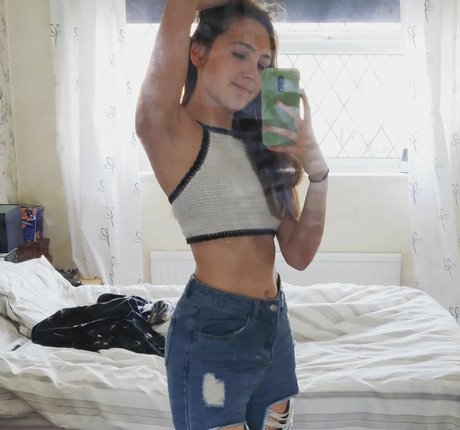 Ashton Matthews erotic star photos