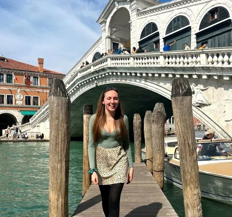 Ashton Matthews model top photo