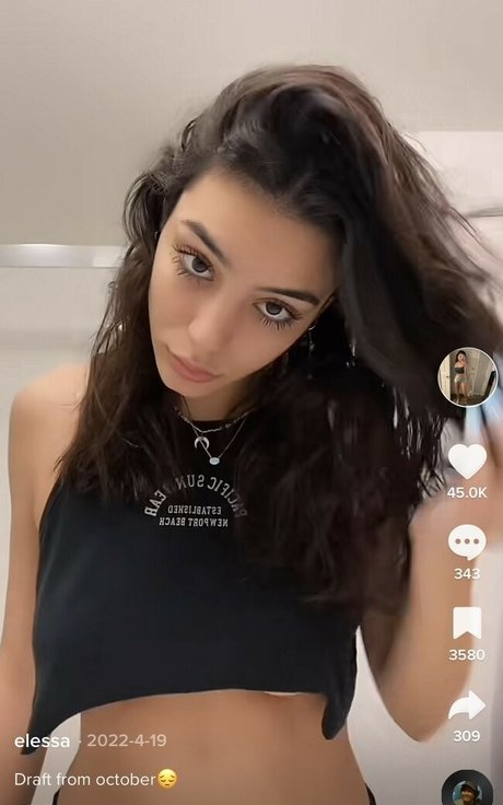 itselessa model porn pic