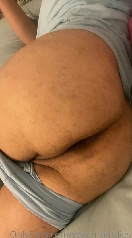 vegan tendies model pics