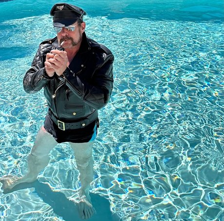 curvy blonde milf onlyfans sexy nude photo