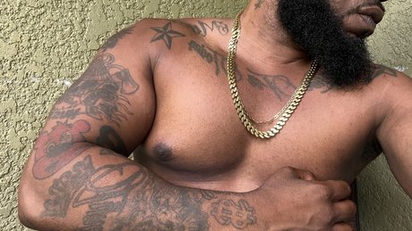 Lionel B perfect model images