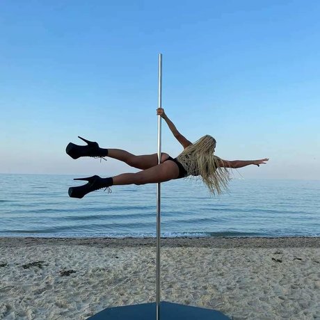 Long Legs porn star archive