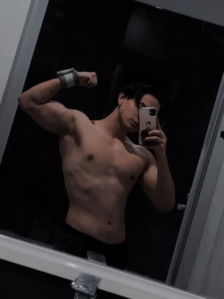 MauBonales pornstar erotic images