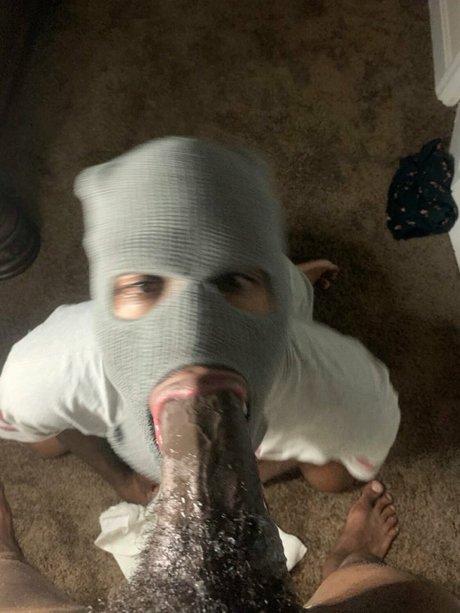 MaskedThroater_ perfect actress photo